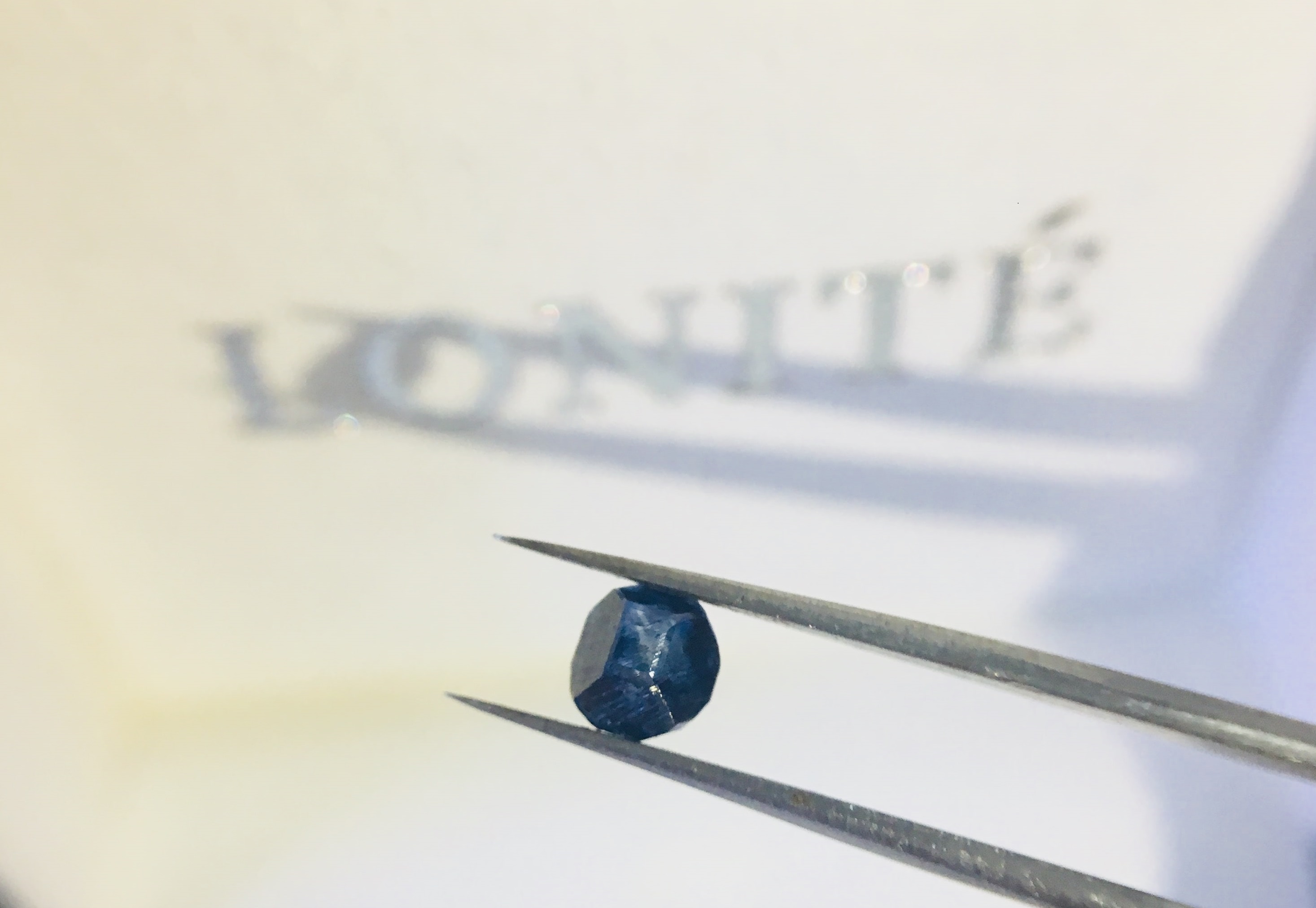 ペットの遺骨、遺灰、毛から作製される遺骨ダイヤモンド